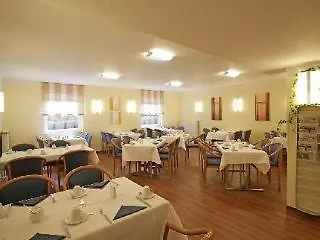 Hotel Tulip Frankfurt Airport 3*