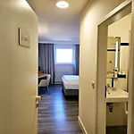 Hotel Tulip Frankfurt Airport 3*