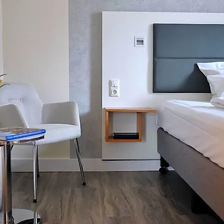 Hotel Tulip Frankfurt Airport 3*